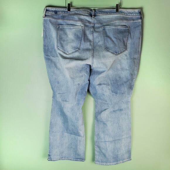 Old Navy Womens Light Wash High Waisted Kicker Bootcut Jeans Size 28 Plus Short - Picture 2 of 6